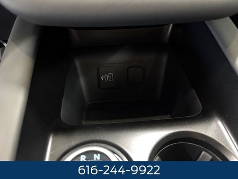 New 2026 Ford Explorer Active w/ Active Comfort Package AWD/4WD image 15