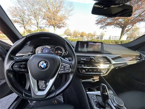 Used 2019 BMW 530e w/ Convenience Package image 27