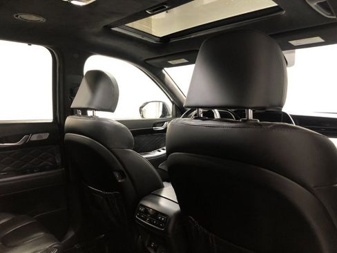 Used 2022 Hyundai Palisade Calligraphy image 12