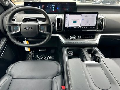 New 2026 Ford Expedition Platinum w/ Stealth Appearance Package