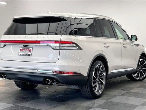 Used 2020 Lincoln Aviator Reserve w/ Equipment Group 202A image 13