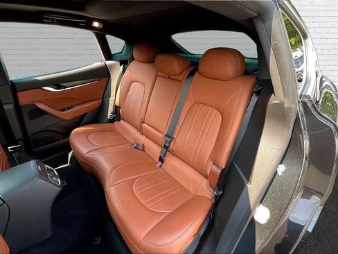 Used 2023 Maserati Levante GT AWD/4WD image 20
