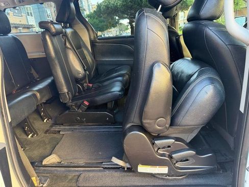 Used 2015 Toyota Sienna SE Premium FWD image 67