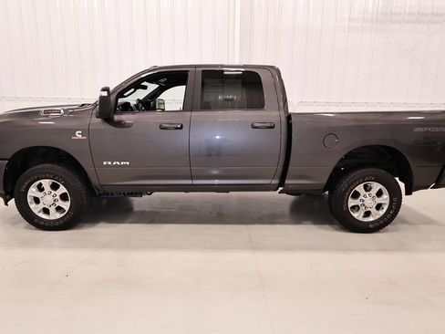Used 2024 RAM 2500 Big Horn w/ Sport Appearance Package AWD/4WD image 7