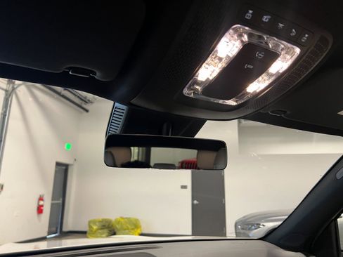 Used 2023 Mercedes-Benz EQB 300 4MATIC image 23