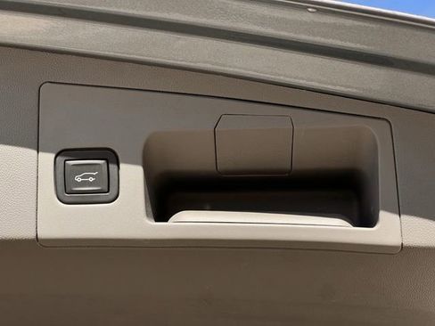 Certified 2023 Cadillac XT5 Premium Luxury image 28