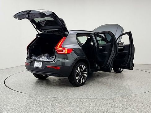 New 2026 Volvo XC40 B5 Plus w/ Protection Package Premier AWD/4WD image 11