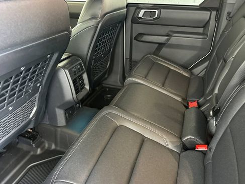 New 2026 Ford Bronco Badlands AWD/4WD image 8