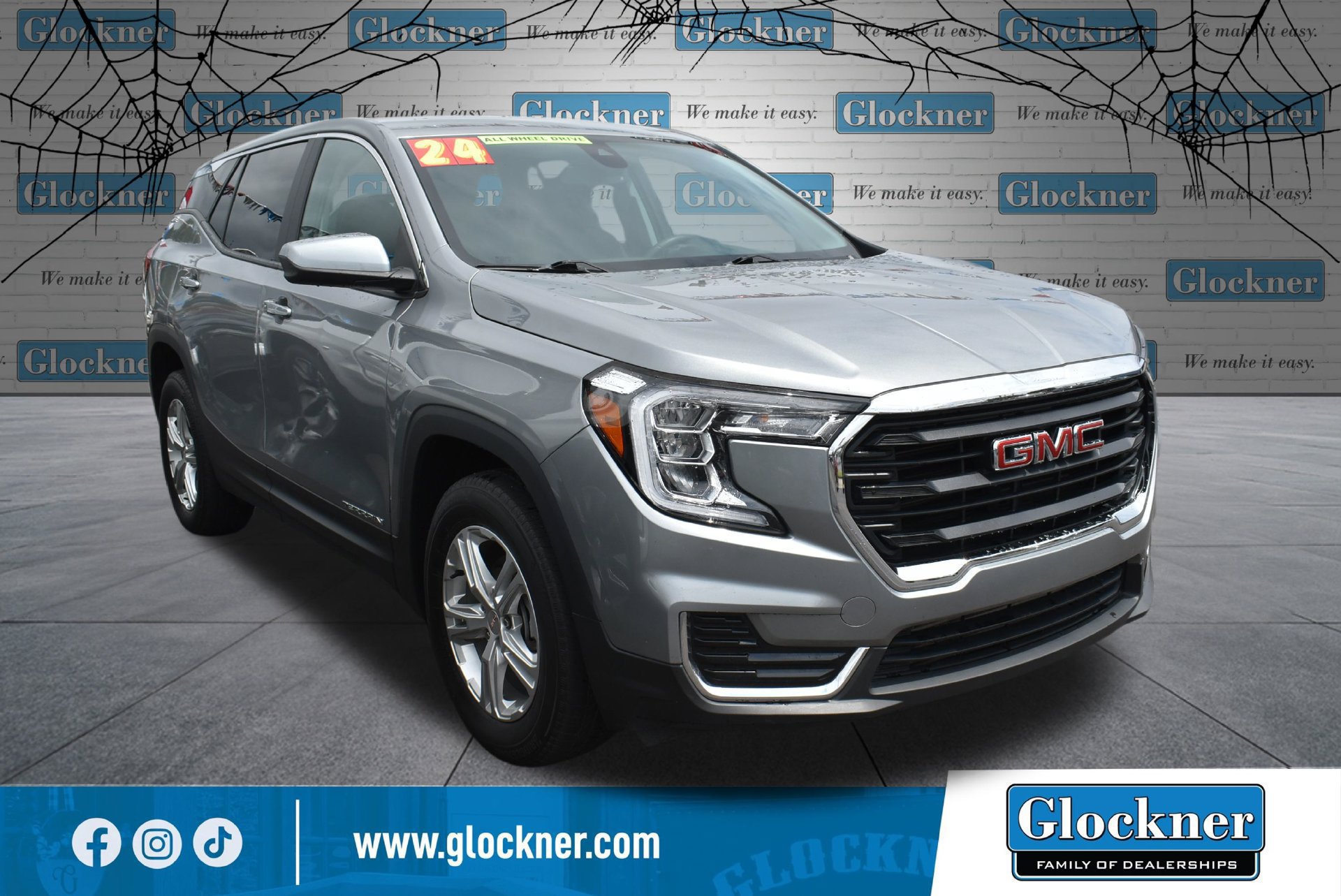 Used 2024 GMC Terrain SLE w/ LPO, Floor Liner Package AWD/4WD image 3