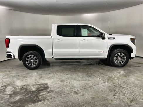 Used 2025 GMC Sierra 1500 AT4 w/ AT4 Premium Package image 9
