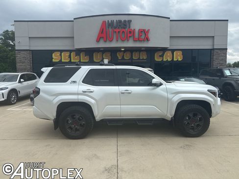 Used 2025 Toyota 4Runner TRD Sport Premium image 1