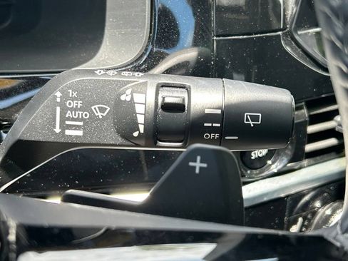 Used 2025 Nissan Pathfinder Platinum FWD image 29