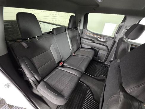 Used 2025 Chevrolet Silverado 1500 LT AWD/4WD image 19