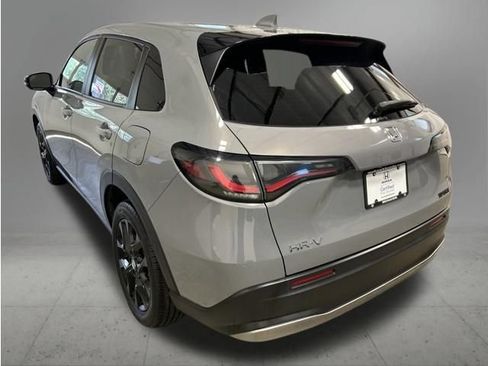 Used 2024 Honda HR-V Sport image 4
