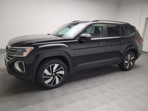Used 2024 Volkswagen Atlas SE FWD image 2