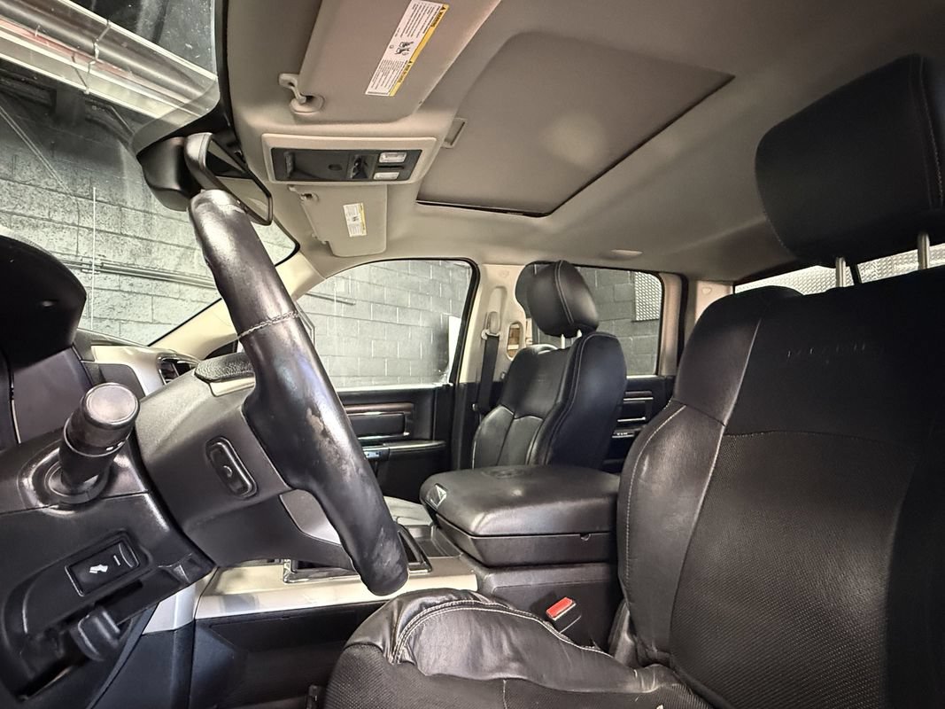 Used 2015 RAM 1500 Laramie w/ Convenience Group AWD/4WD image 9