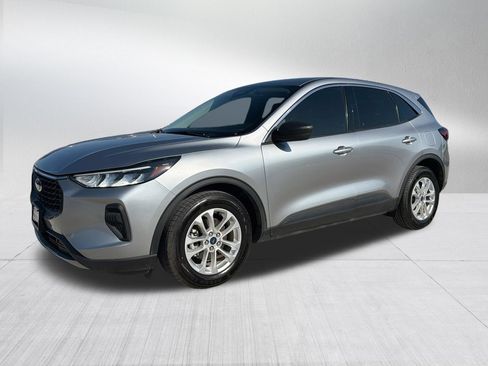 Used 2023 Ford Escape Active w/ Tech Pack #1 FWD image 1