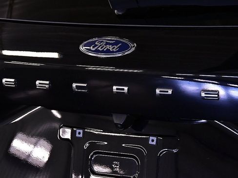 Used 2023 Ford Escape SE w/ PHEV Premium Package image 10