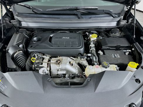 Certified 2022 Jeep Cherokee Limited image 37