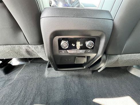 New 2027 Chevrolet Traverse RS w/ LPO, Floor Liner Package AWD/4WD image 17