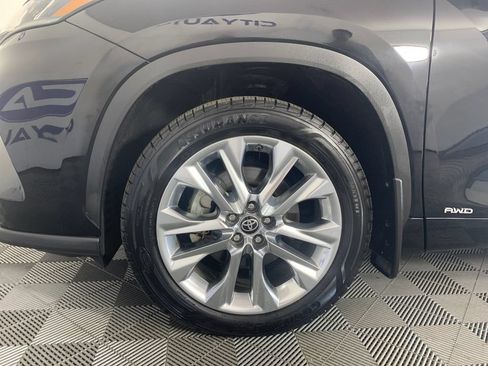 Used 2021 Toyota Highlander Limited AWD/4WD image 11