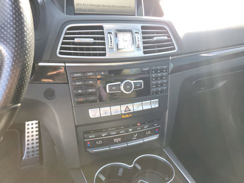 Used 2015 Mercedes-Benz E 400 E 400 w/ Premium 1 Package image 21