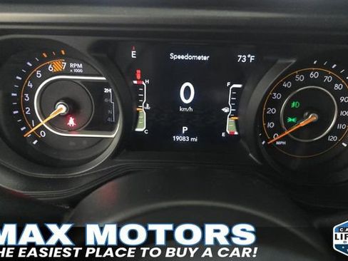 Used 2024 Jeep Wrangler Unlimited Sahara AWD/4WD image 13