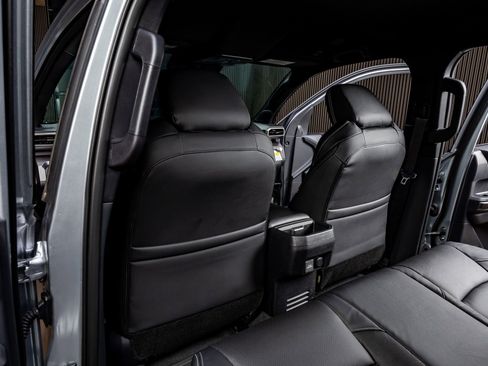 Used 2025 Toyota Tacoma TRD Off-Road image 33