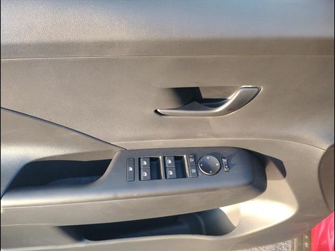 New 2026 Hyundai Kona SE image 19