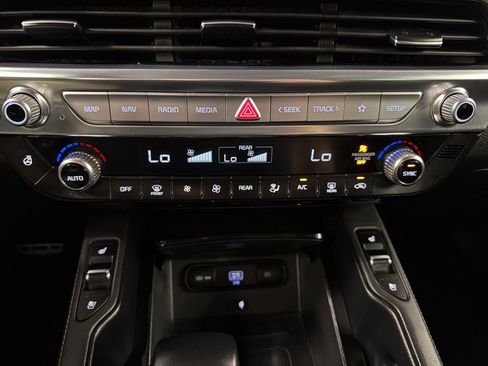 Used 2022 Kia Telluride SX w/ SX Prestige Package AWD/4WD image 13
