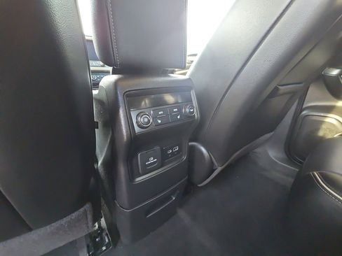 Used 2021 GMC Acadia Denali w/ Denali Ultimate Package image 21