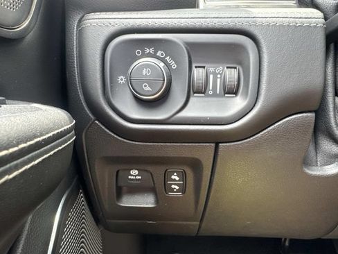 Used 2019 RAM 1500 Limited RWD image 19