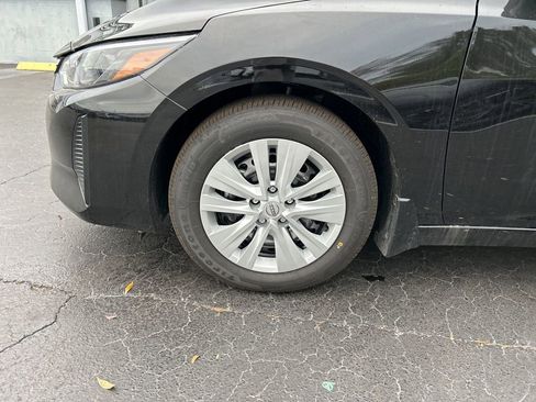 New 2025 Nissan Sentra S image 41