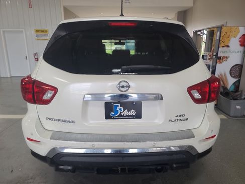 Used 2018 Nissan Pathfinder Platinum AWD/4WD image 6