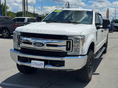 Used 2018 Ford F250 XLT AWD/4WD image 2