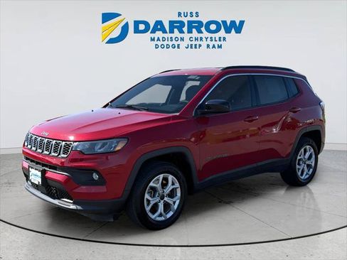 Certified 2025 Jeep Compass Latitude AWD/4WD image 1