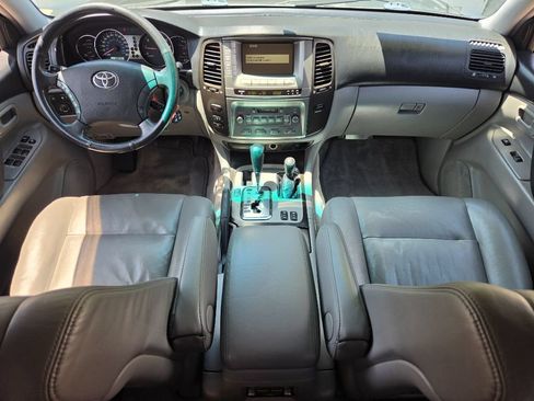 Used 2003 Toyota Land Cruiser AWD/4WD image 32