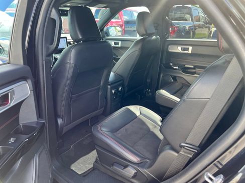 Certified 2023 Ford Explorer ST-Line AWD/4WD image 39