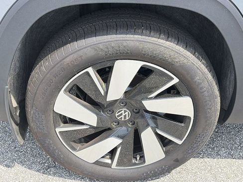 New 2025 Volkswagen Atlas Cross Sport SEL AWD/4WD image 8