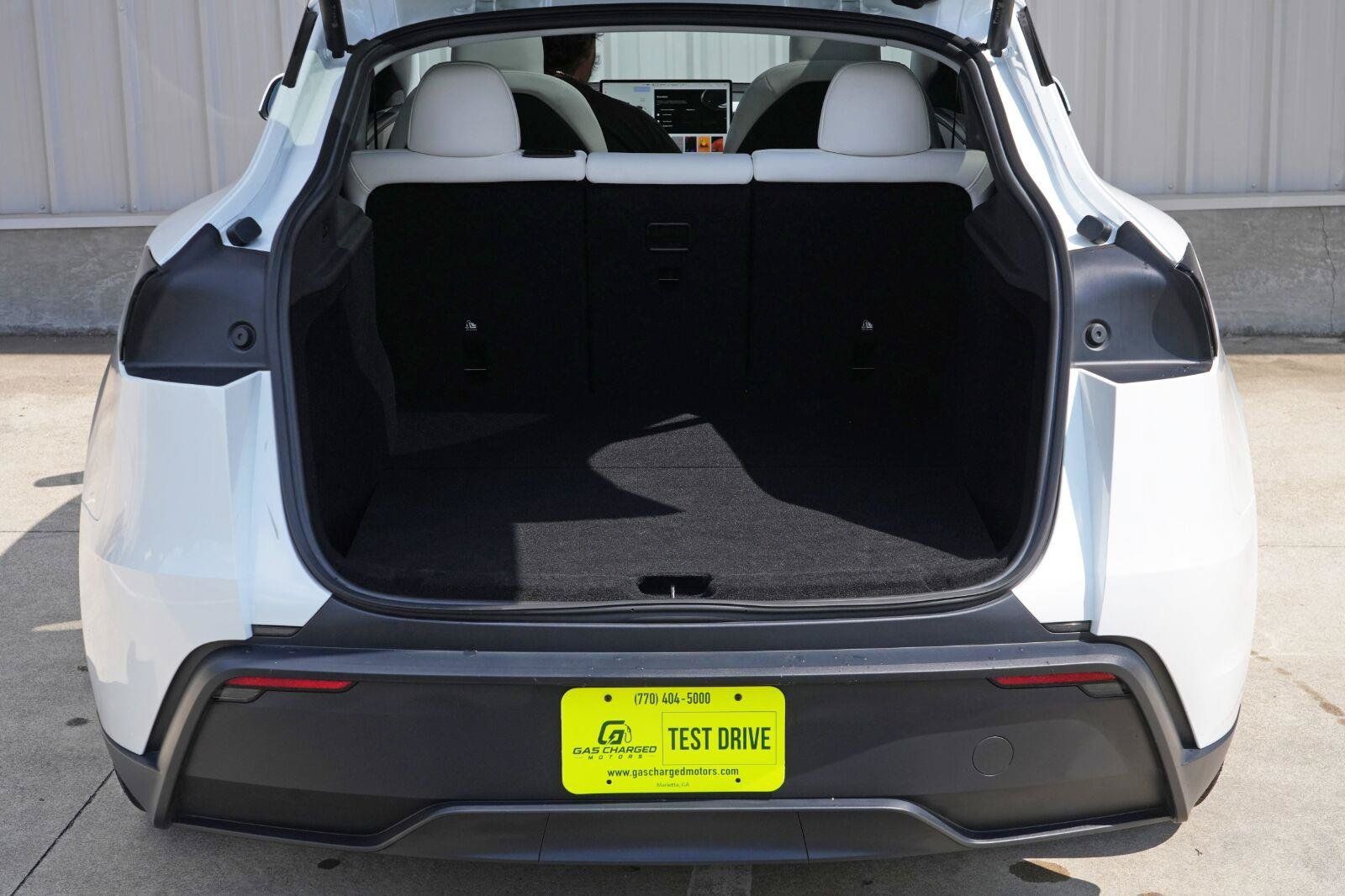 Used 2026 Tesla Model Y Long Range AWD/4WD image 10