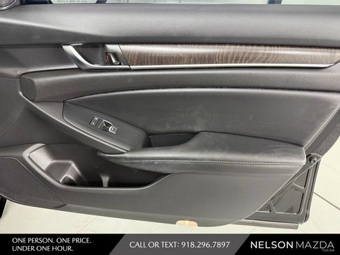 Used 2022 Honda Accord Touring image 48