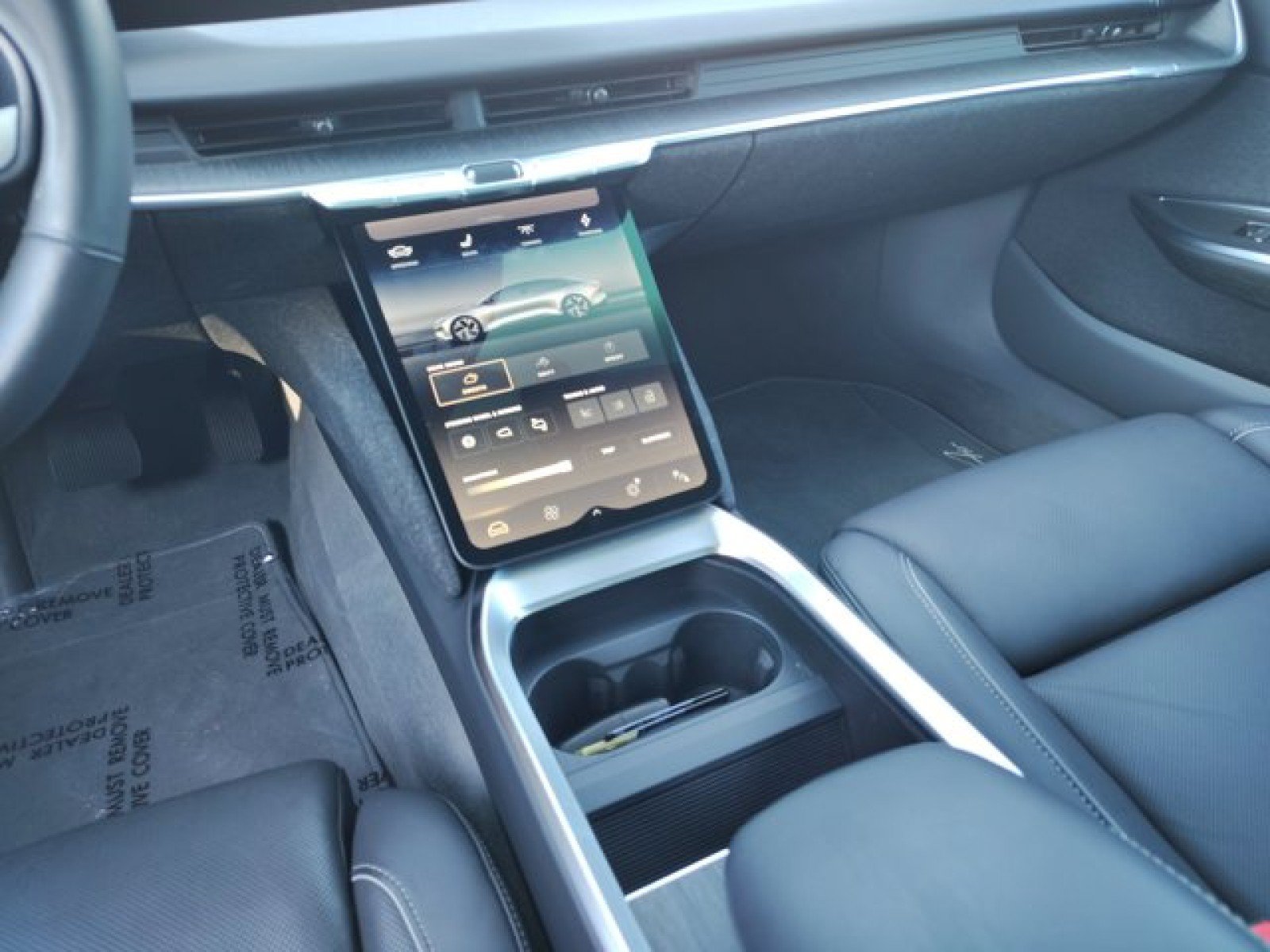 Used 2025 Lucid Air Touring AWD/4WD image 14