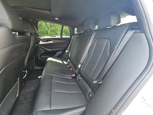 Used 2024 BMW X4 xDrive30i w/ Premium Package AWD/4WD image 17