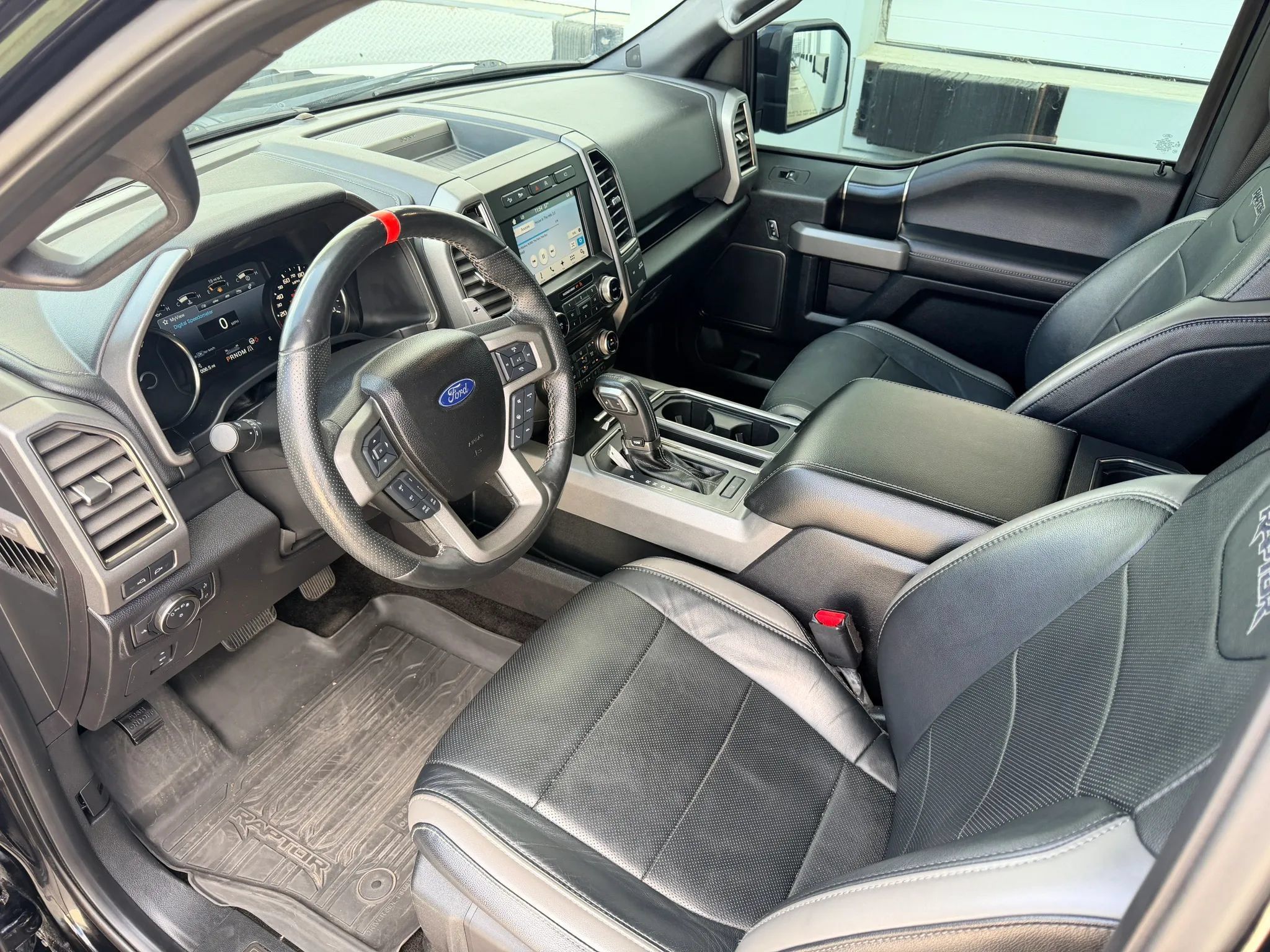 Used 2017 Ford F150 Raptor w/ Equipment Group 802A Luxury AWD/4WD image 10