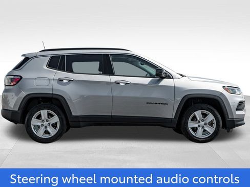 Used 2022 Jeep Compass Latitude w/ Convenience Group AWD/4WD image 8