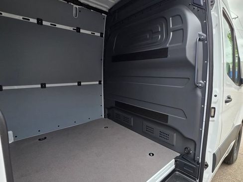 Used 2026 Mercedes-Benz Sprinter 2500 image 8