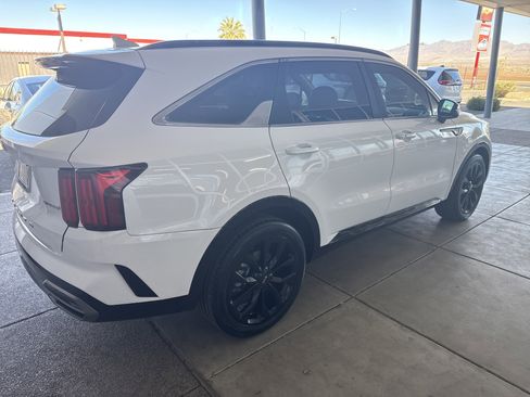 Used 2021 Kia Sorento SX FWD image 4