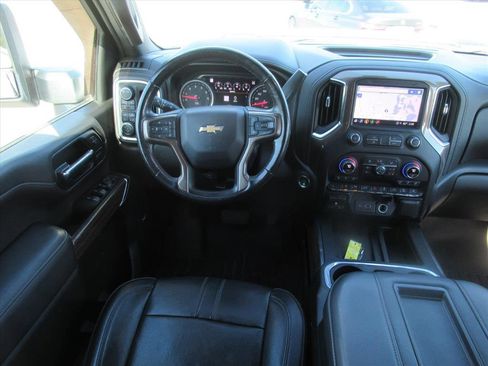 Used 2022 Chevrolet Silverado 2500 High Country w/ Technology Package image 14