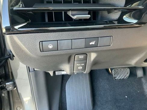 Certified 2025 Nissan Murano SV w/ Cargo Package image 22