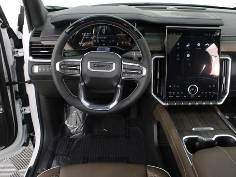 New 2026 GMC Acadia Denali Ultimate AWD/4WD image 13